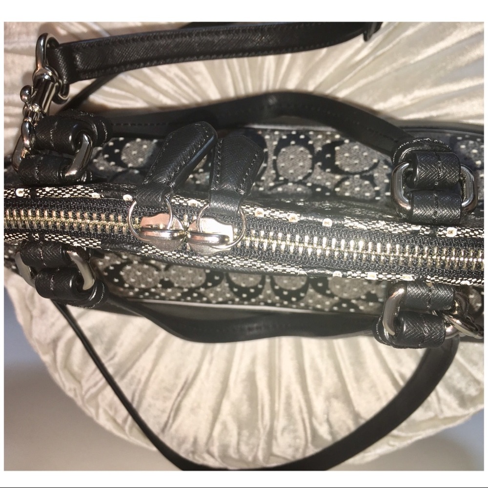 Coach - Perforated Sierra Bag - Picture 7 of 7